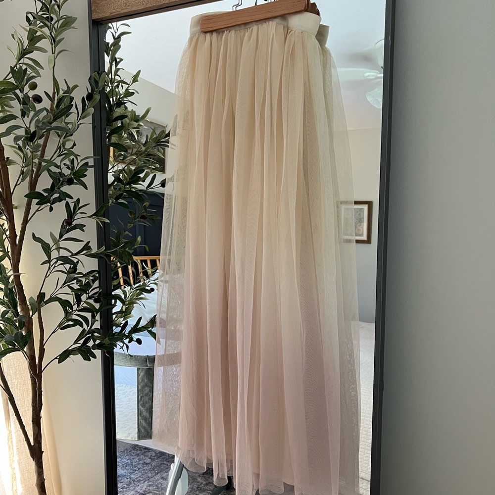 LC Lauren Conrad Cream & Pink Ombré Tulle Skirt | Size 2